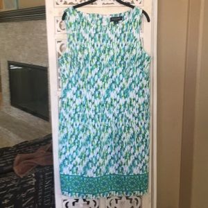 Sleeveless dress